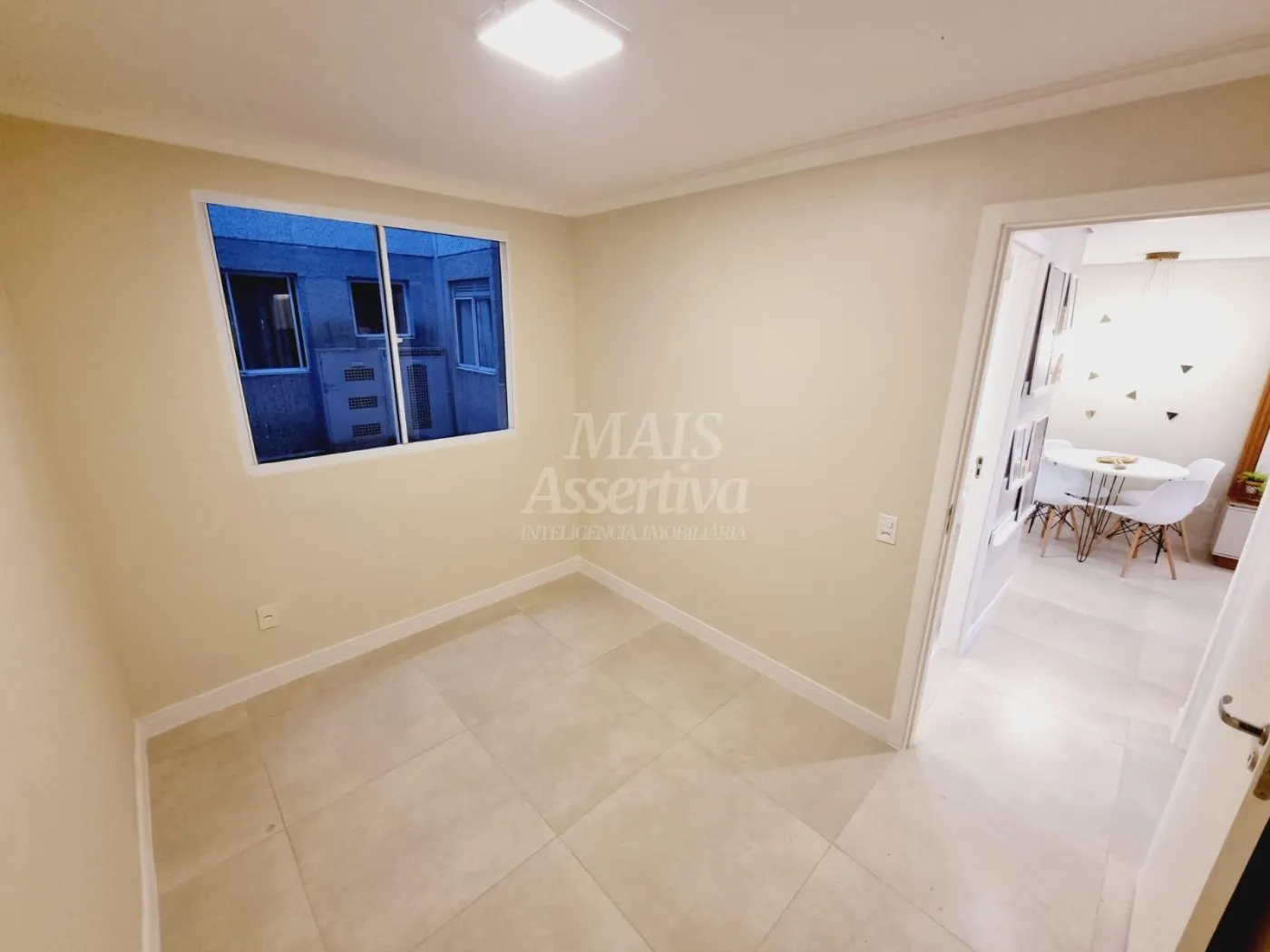 Imagem Ótimo apartamento à venda no bairro Hípica em POA - 2 dormitórios