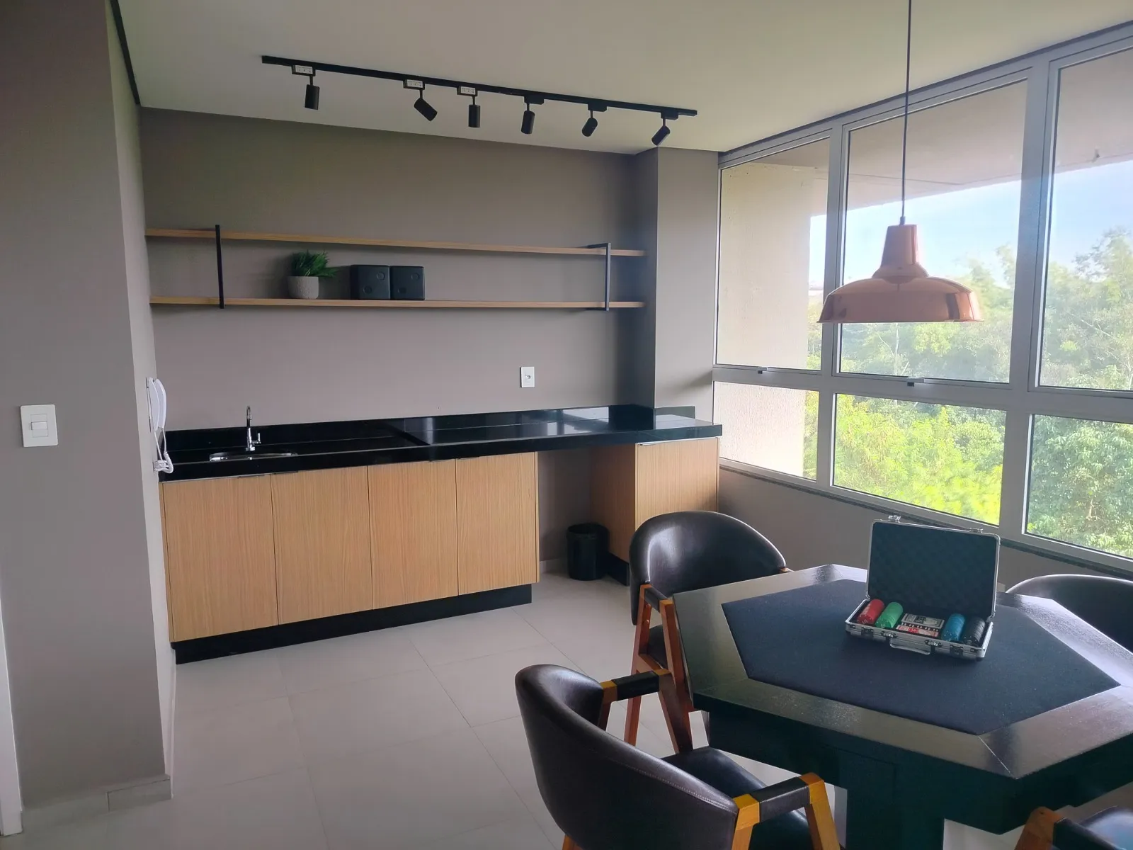 Imagem Apartamento Mobiliado com Três Dormitorios no Coração do Parque Campolim