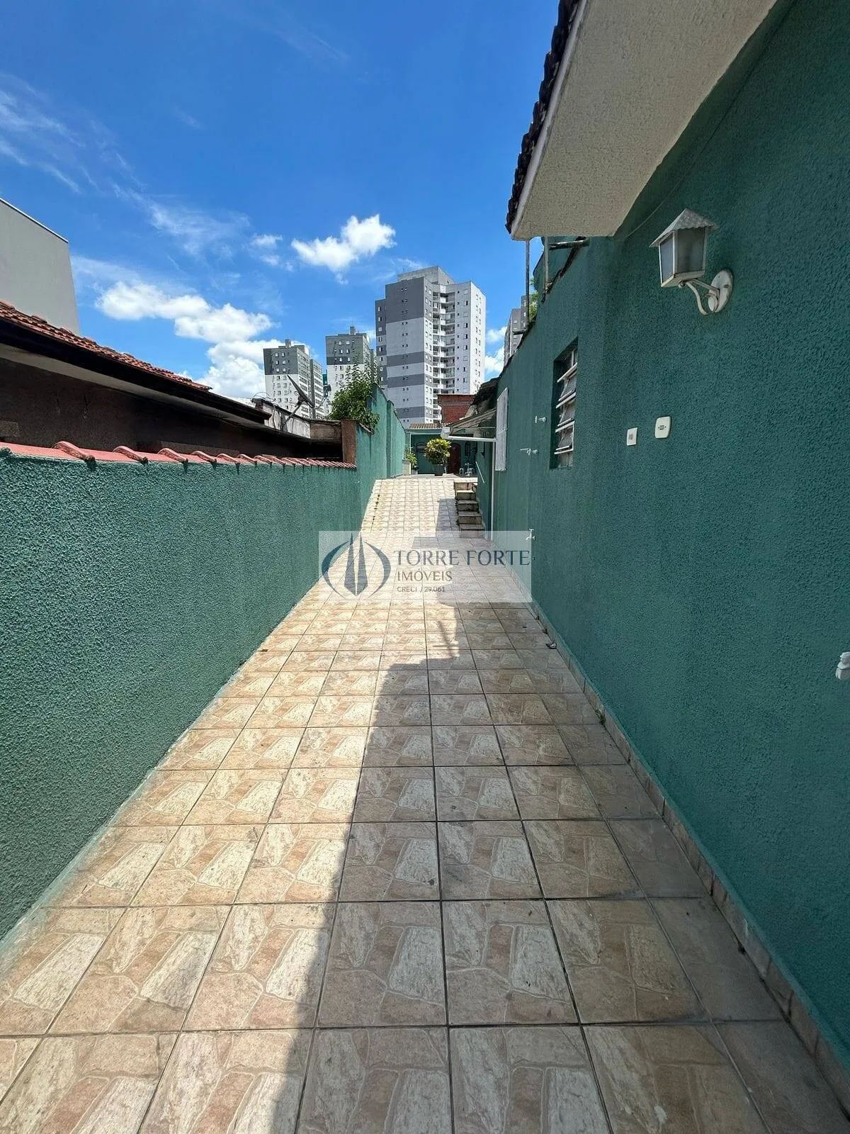 Imagem Casa 3 dormitórios 1 banheiro e 3 vagas na Vila Bela aceita permuta