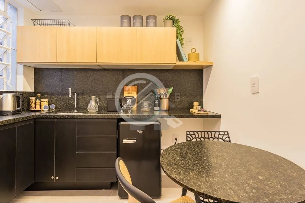 Imagem Conheça este aconchegante apartamento JK à venda no coração do Centro Histórico de Porto Alegre...