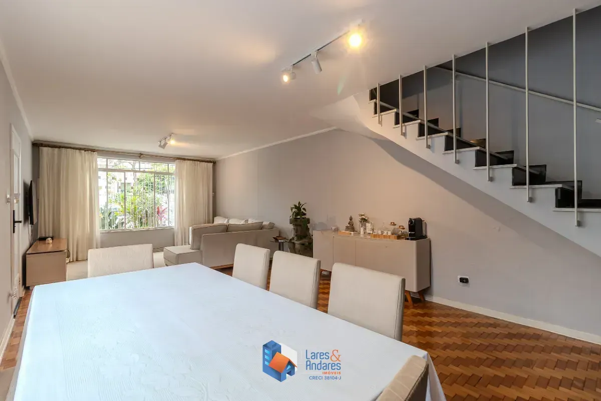 Imagem Sobrado para venda em Vila Clementino com 3 quartos, sendo 1 suíte, 161m²