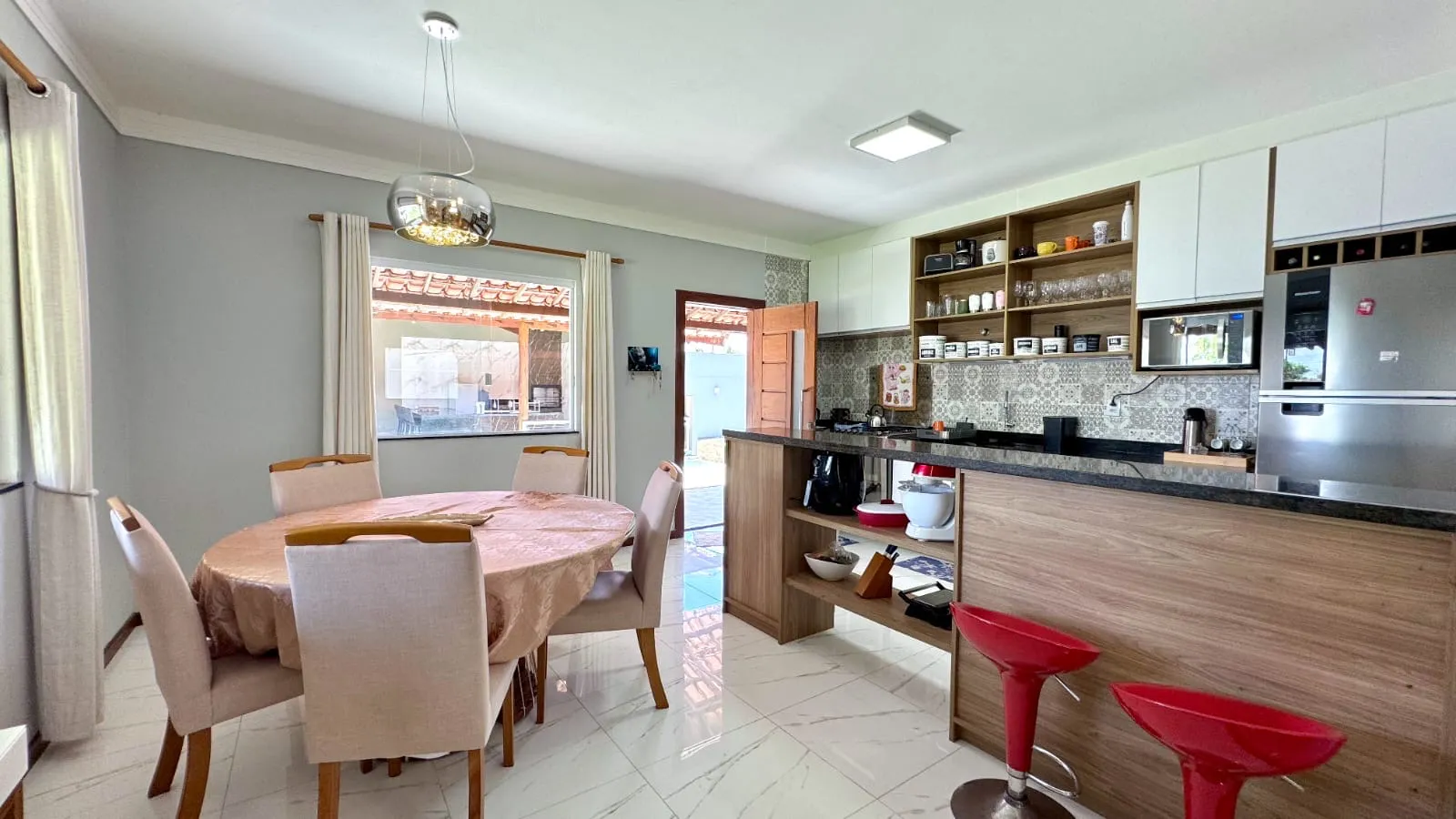 Imagem Casa de Condomínio com 4 Quartos à Venda, 250 m² em Guarajuba (Monte Gordo) - Camaçari