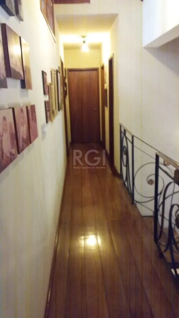 Imagem Casa para Venda - 432m², 3 dormitórios, 1 vaga - Tristeza