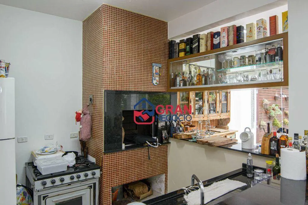 Imagem Casa de Alto Padrão à Venda - Santa Felicidade - Curitiba