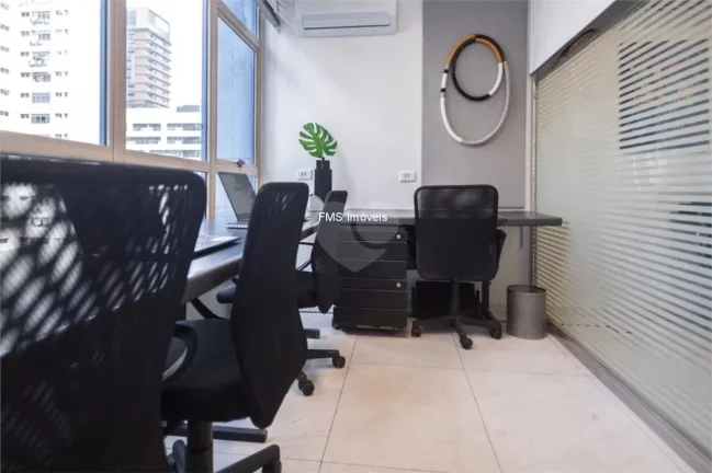 Imagem Conjunto Comercial à Venda em São Paulo-SP, Bairro Cerqueira César: 1 Sala, 2 Vagas, 62m²!