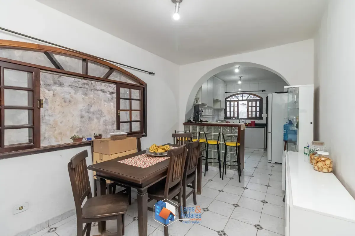 Imagem Sobrado para venda em Vila Bandeirantes com 3 quartos, 131m²