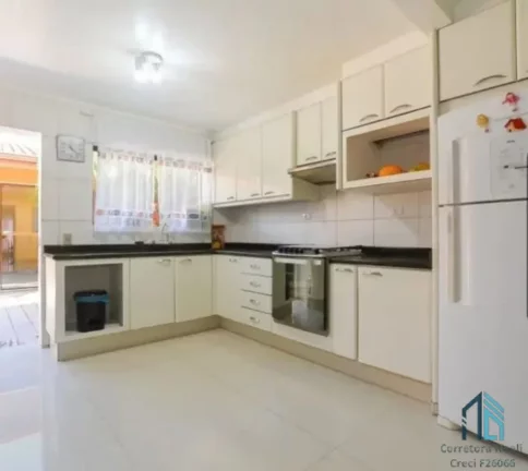 Imagem Casa com edícula a venda, 03 quartos c/suíte, no Portão em Curitiba PR