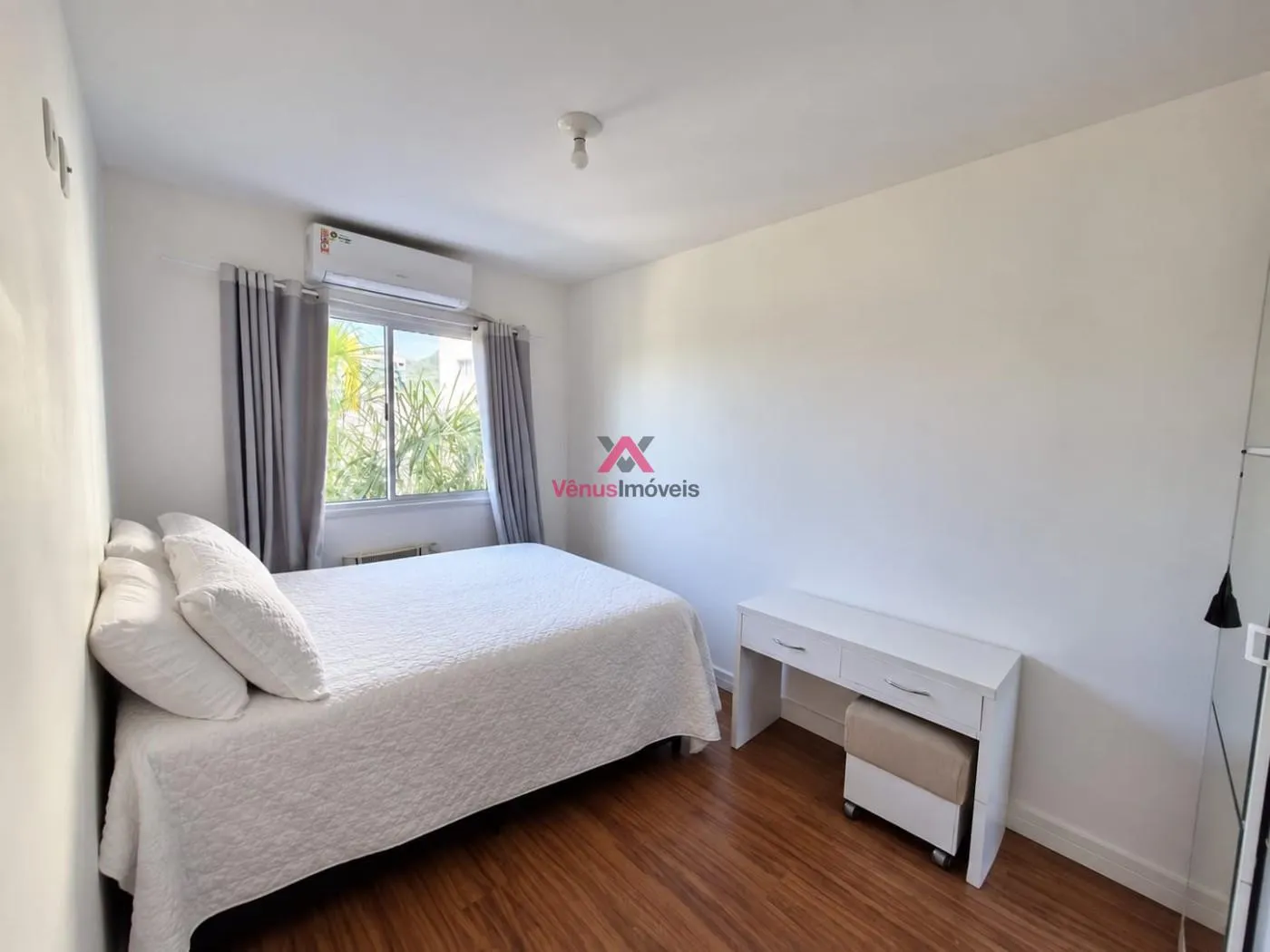 Imagem Apartamento para Venda em Rio de Janeiro, Jacarepaguá, 2 dormitórios, 1 banheiro, 1 vaga