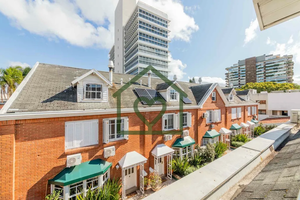 Imagem Esta elegante casa no prestigiado condomínio British House oferece 222,64 m2 de área construída, ...