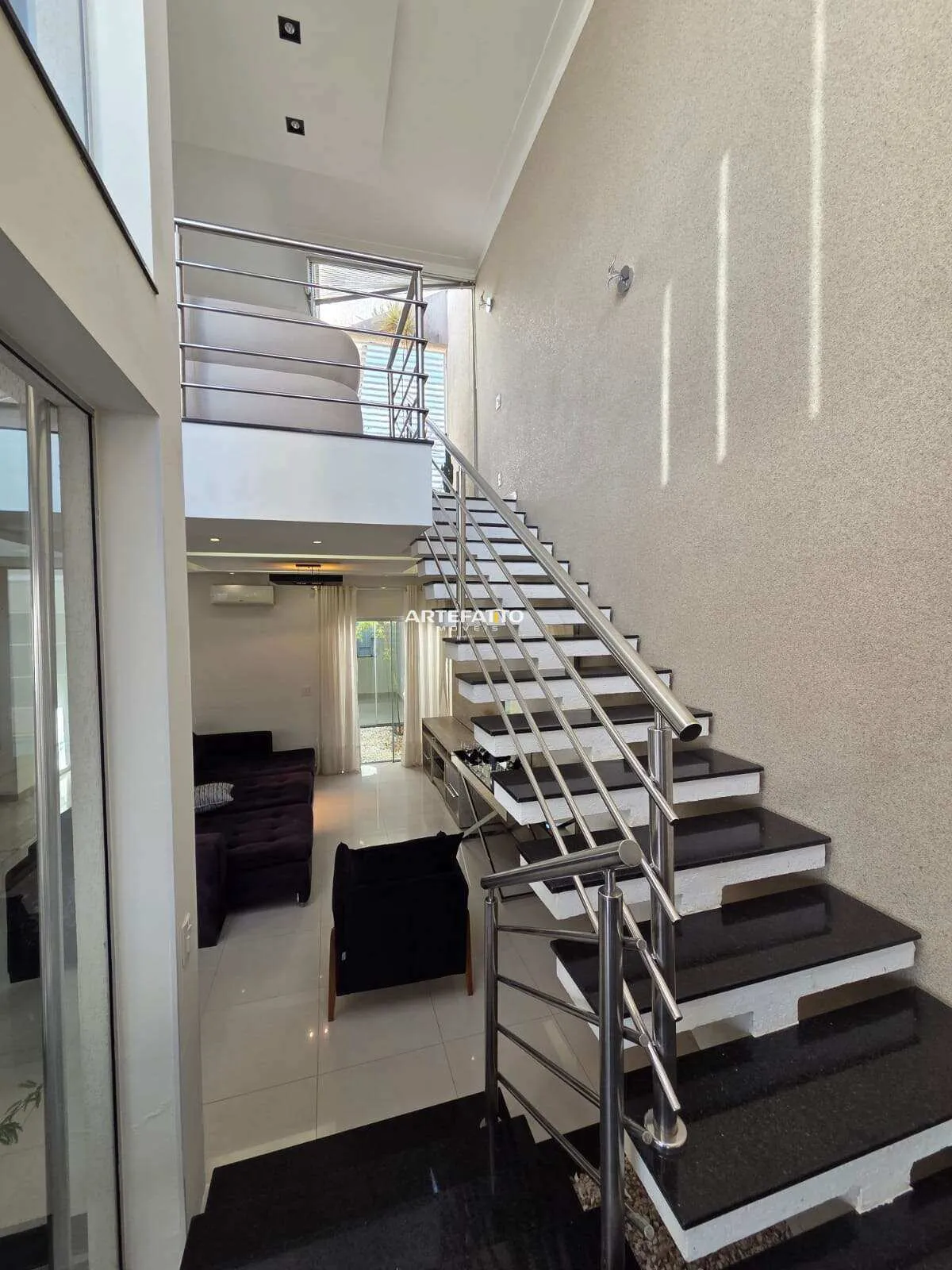 Imagem Sobrado à venda em Franca, Jardim Piratininga, com 4 quartos, 340m2