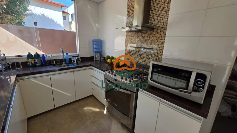 Imagem Casa com 5 dormitórios à venda, 225 m² por R$ 1.690.000 - Condomínio Manancial - Lagoa Santa/MG