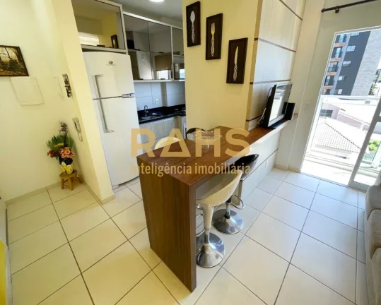 APARTAMENTO MOBILIADO NO BAIRRO COSTA E SILVA Apartamento no Bairro Costa e Silva, mobiliado e decor...