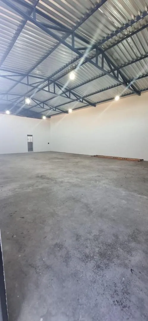 Imagem Galpão, 250 m² - venda por R$ 700.000,00 ou aluguel por R$ 3.300,00/mês - Cidade Nova - Patos de Minas/MG