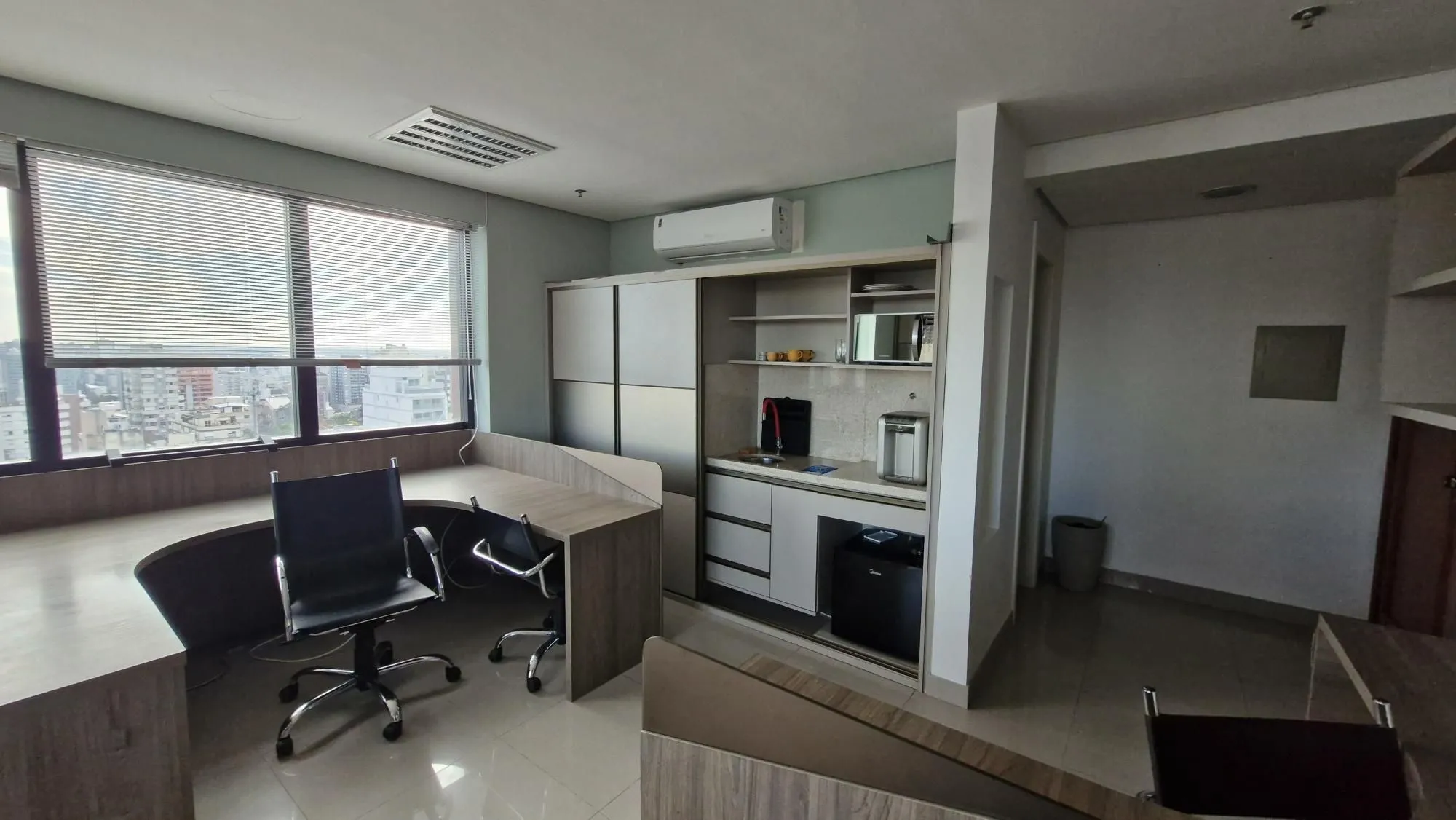 Imagem Sala Comercial próxima a Carlos Gomes