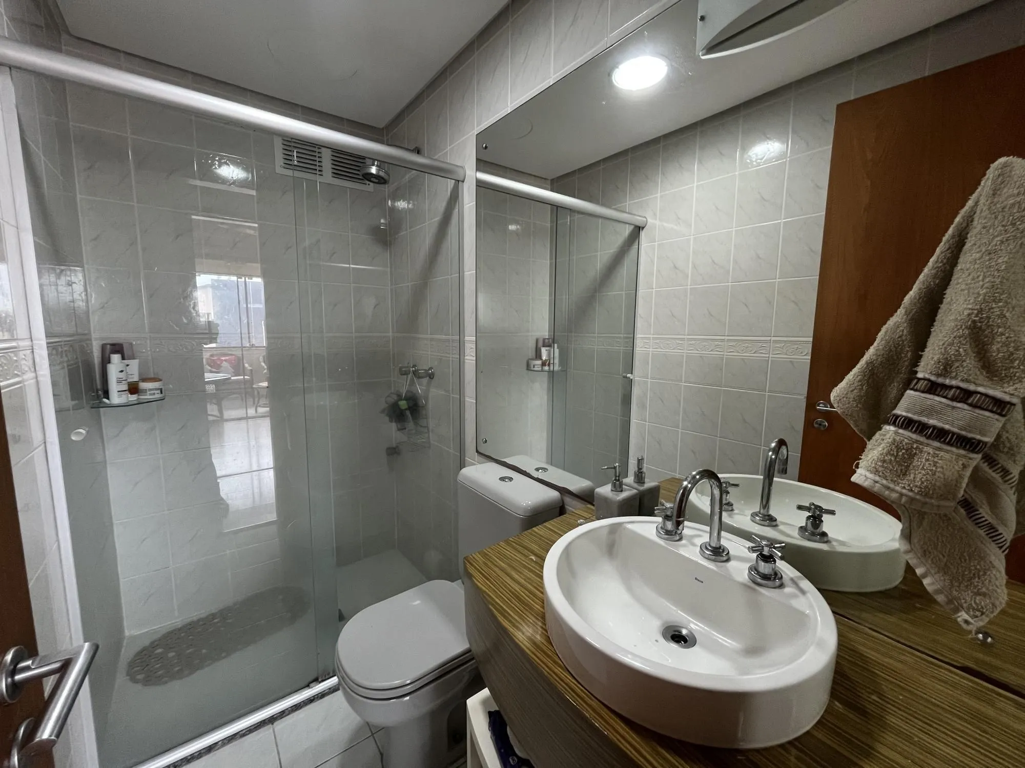 Imagem Apartamento de três dormitórios, suíte e uma vaga de garagem no bairro Santana