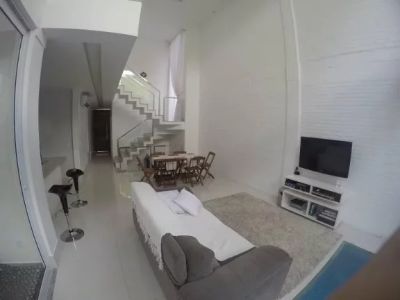 Imagem Requinte e sofisticação você encontra nessa casa , com 3 suítes uma com banheira hidromassagem, piscina, sala de cinema , localização privilegiada