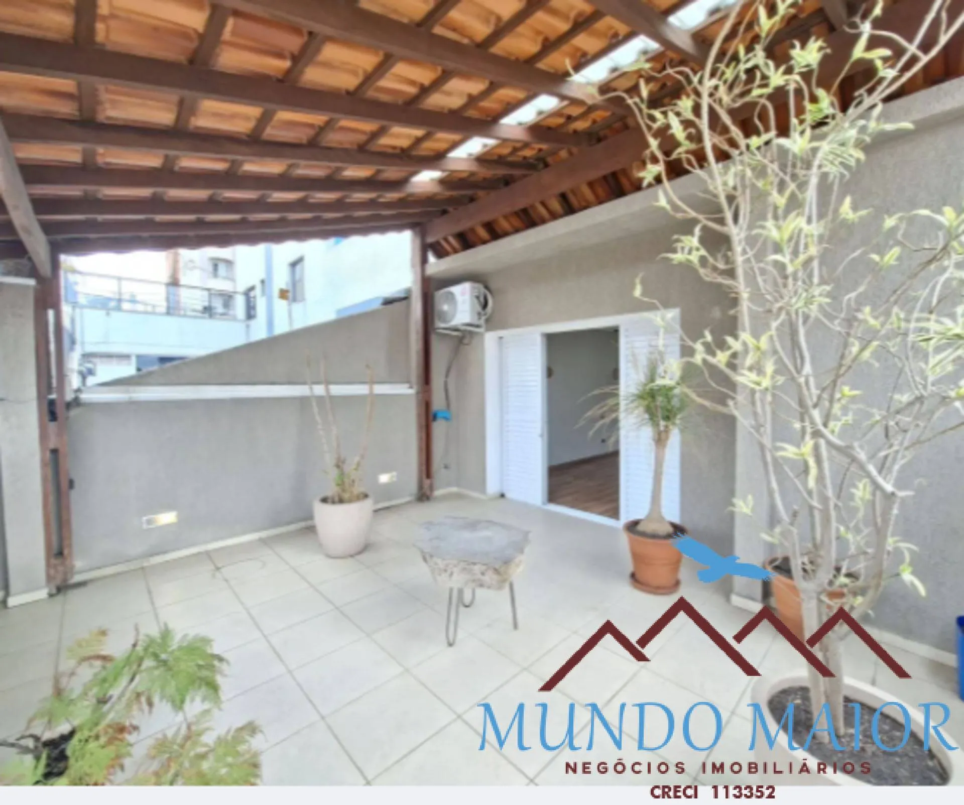 Imagem Sobrado 214 m² - Jardim Caminho do Mar - 3 Quartos, 2 Suítes, Churrasqueira
