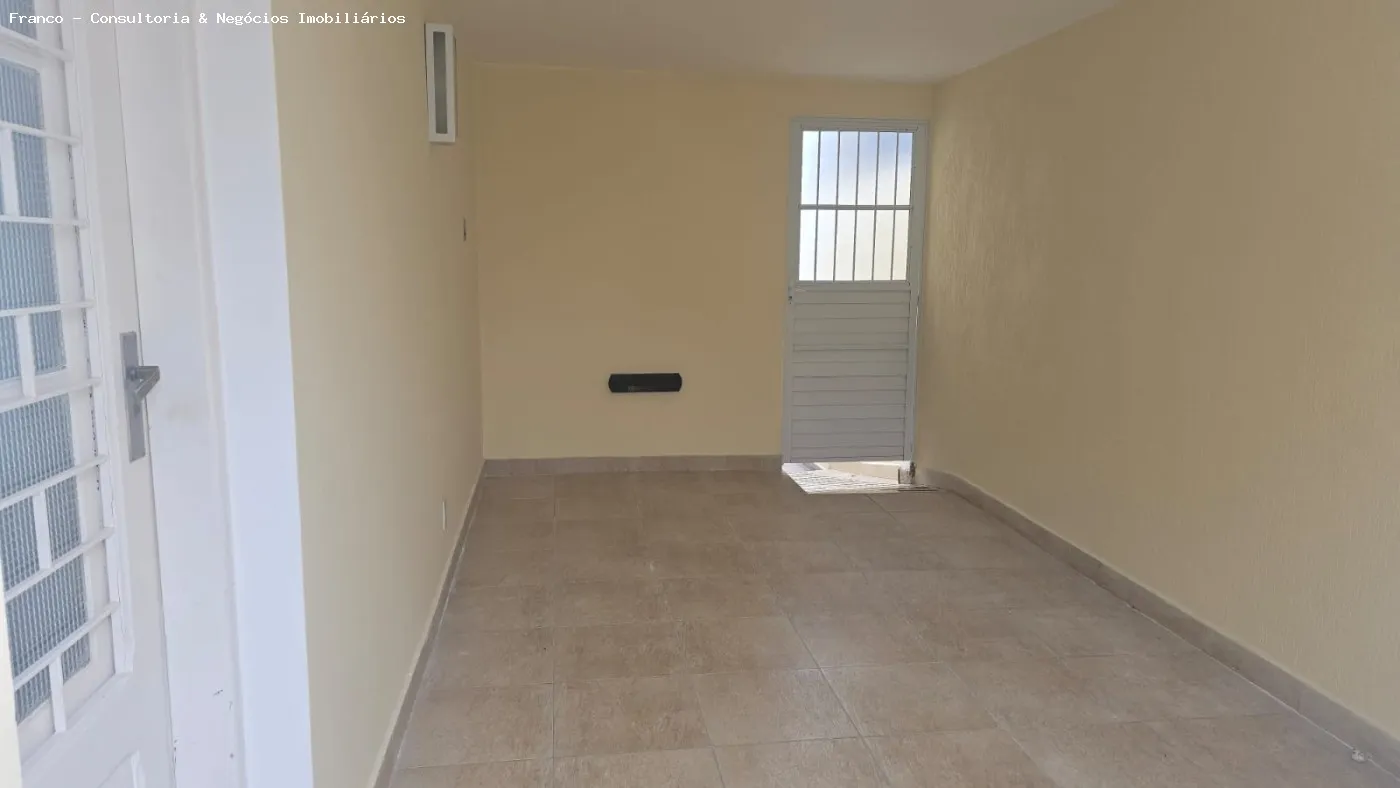 Imagem Casa para Venda em São Paulo, Jardim Londrina, 3 dormitórios, 1 suíte, 3 banheiros, 2 vagas