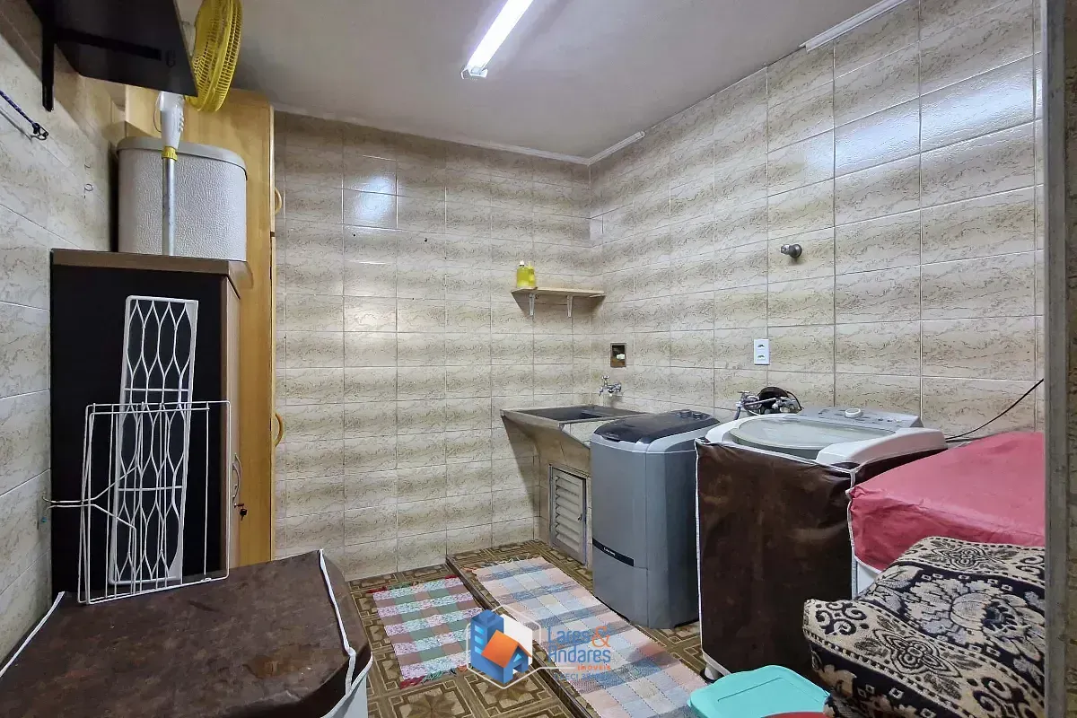 Imagem Sobrado para venda em Bortolândia com 3 quartos, 206m²