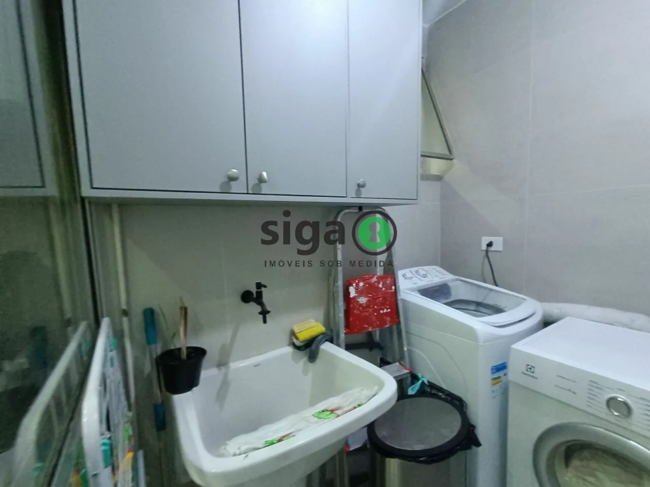 Imagem Apartamento reformado em excelente localização - MOBILIADO - Edf: CAMBURIU