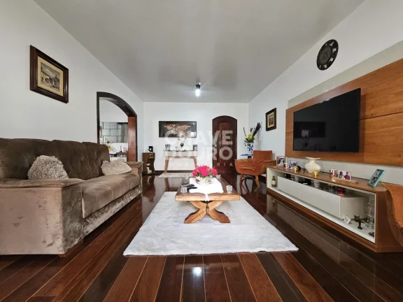 Imagem Apartamento com 4 quartos (2 suítes) 2 salas e varanda para venda em Agriões, Teresópolis RJ