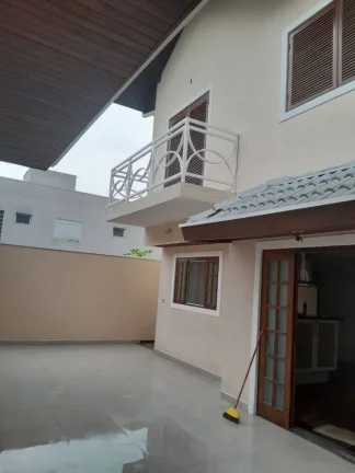 Imagem Casa Sobrado, 3 Dormitórios ( 1 Suíte),275m², Condomínio San Marino, Sjc.