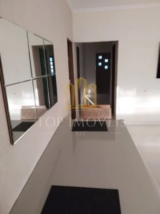 Imagem Casa Bem Espaçosa à Venda em Santana – São José dos Campos! 3 dormitórios | 1 suíte | Garagem para até 5 carros! Você e sua família merecem mais conforto, espaço e tranquilidade!
