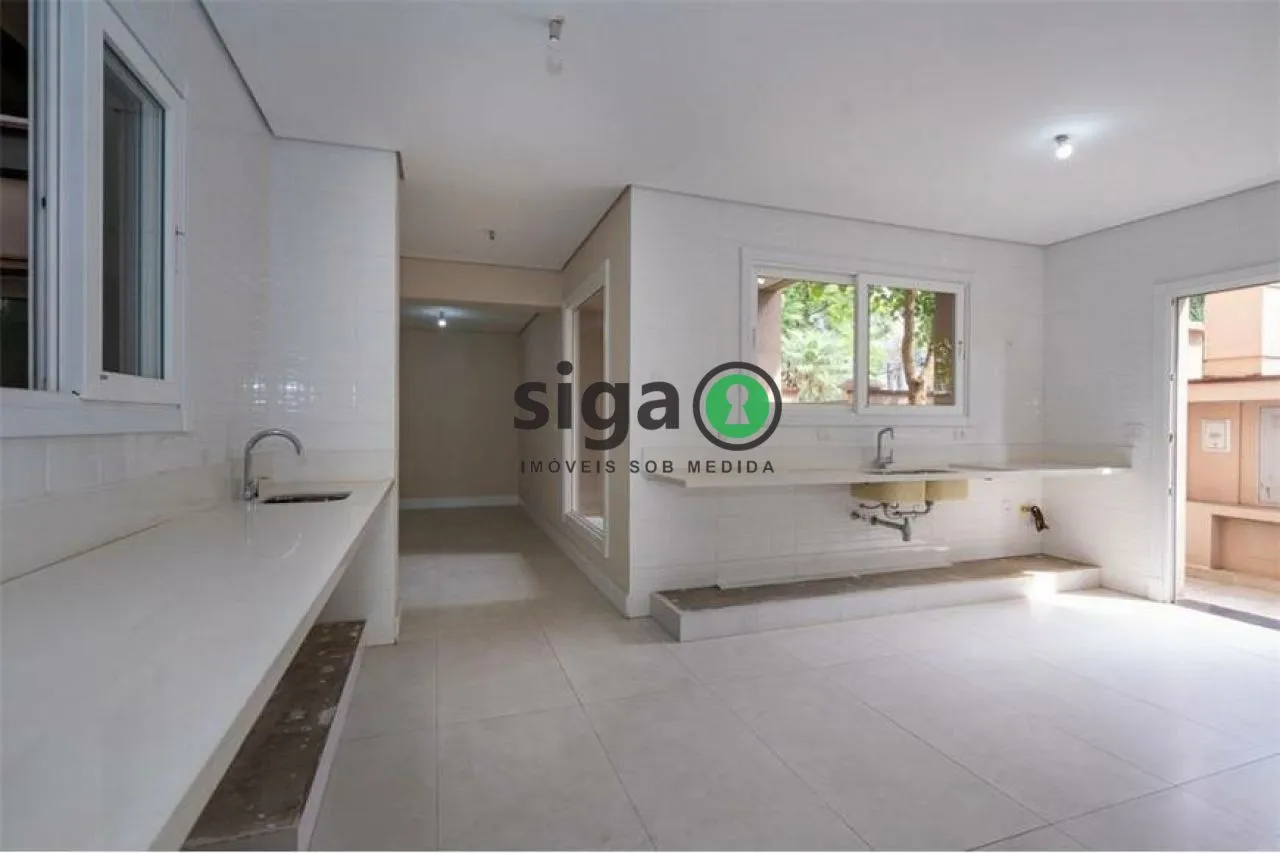 Imagem Linda casa nos Jardins à venda de 724m2 área construída, 4 suítes 3 vagas de garagem
