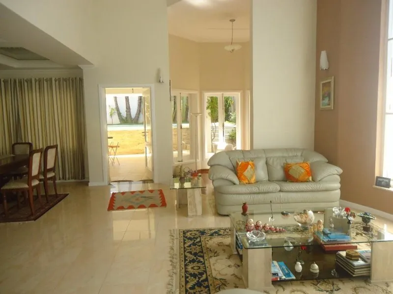 Imagem Casa em Condomínio de Luxo no Jardim Paiquerê, Valinhos-SP: 3 Quartos, 3 Suítes, 3 Salas, 5 Banheiros, 495m². Confira!