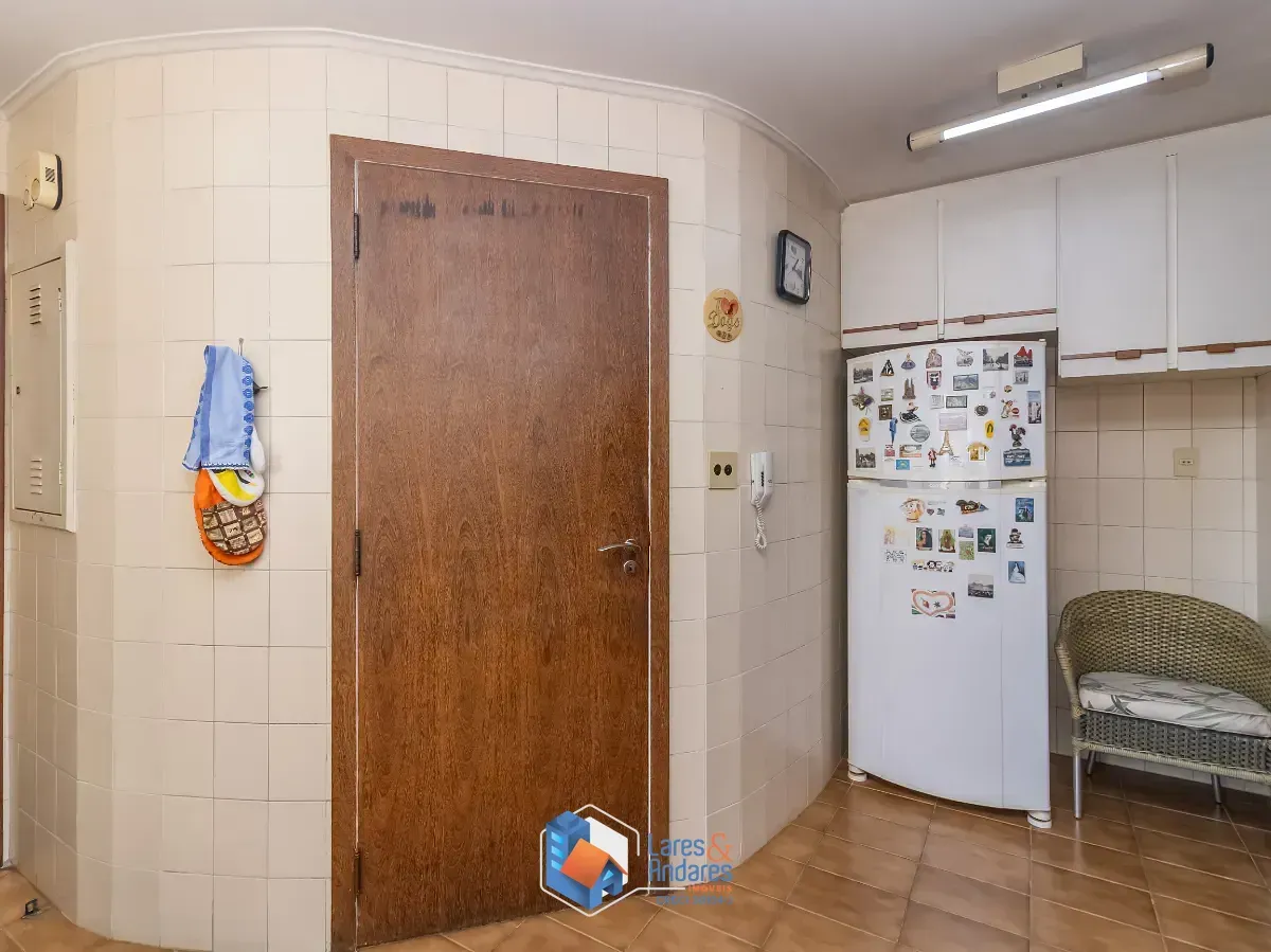 Imagem Apartamento para venda em Moema com 4 quartos, sendo 1 suíte, 170m²