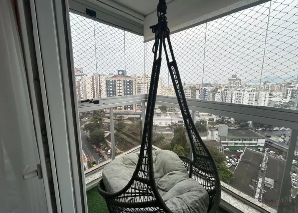Imagem Apartamento localizado no coração do Centro de Florianópolis. Com fácil acesso a ponte Hercílio...