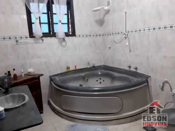 Imagem Belíssima Casa Triplex em Condomínio no Recanto de Itaipuaçu