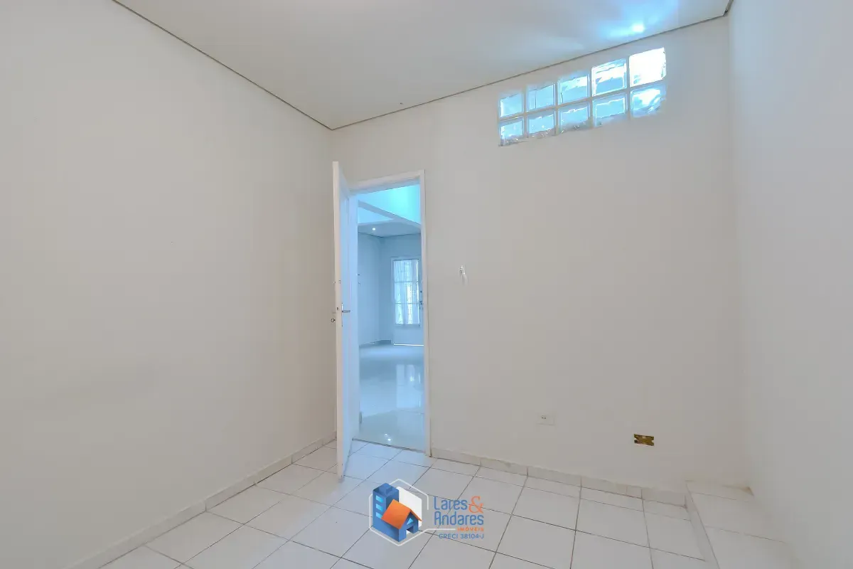 Imagem Casa para venda em Jardim Aeroporto com 4 quartos, sendo 2 suítes, 124m²