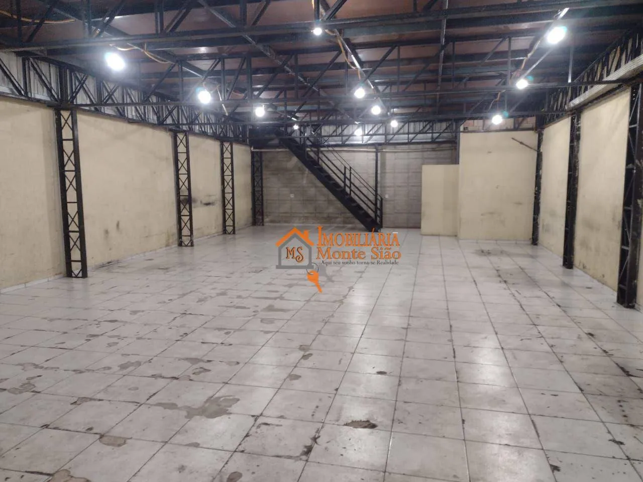 Imagem Galpão à venda, 290 m² por R$ 800.000,00 - Jardim Rosa de Franca - Guarulhos/SP