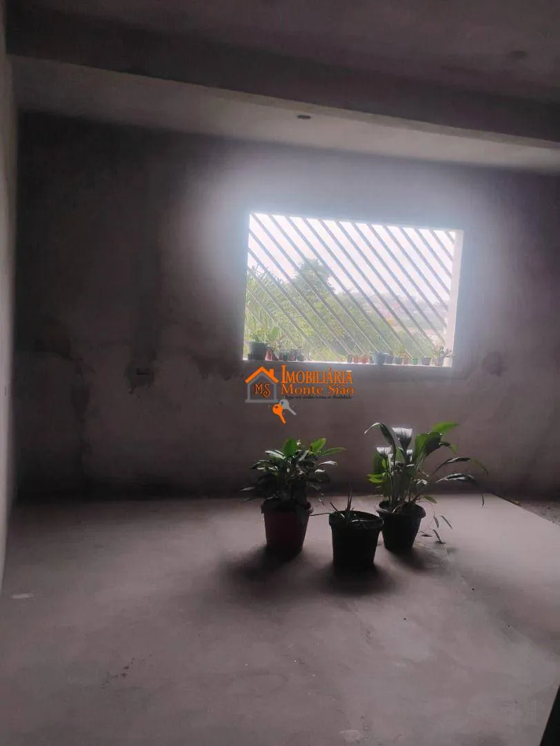 Imagem Sobrado à venda, 98 m² por R$ 243.999,00 - Água Chata - Guarulhos/SP