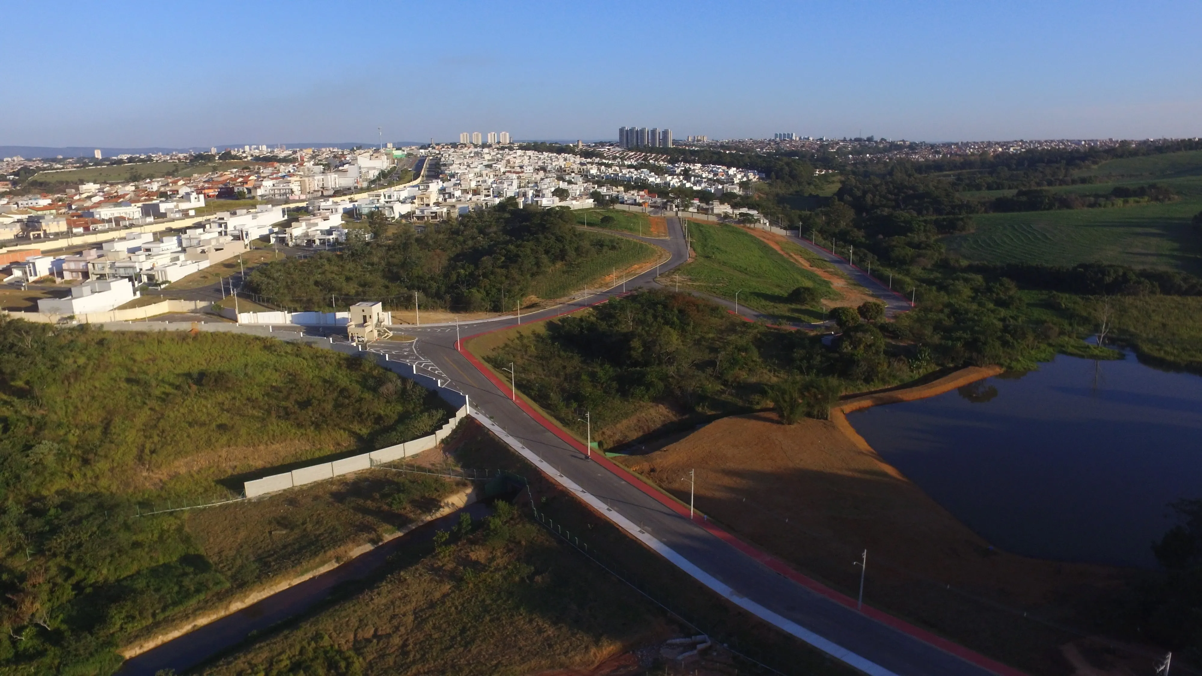 Imagem Terreno no Residencial Jardim Helena Maria de 357m².