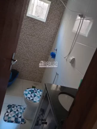 Imagem Casa padrão à venda no Bairro Parque das Aroeiras, Uberaba - 2 dormitórios e suíte!