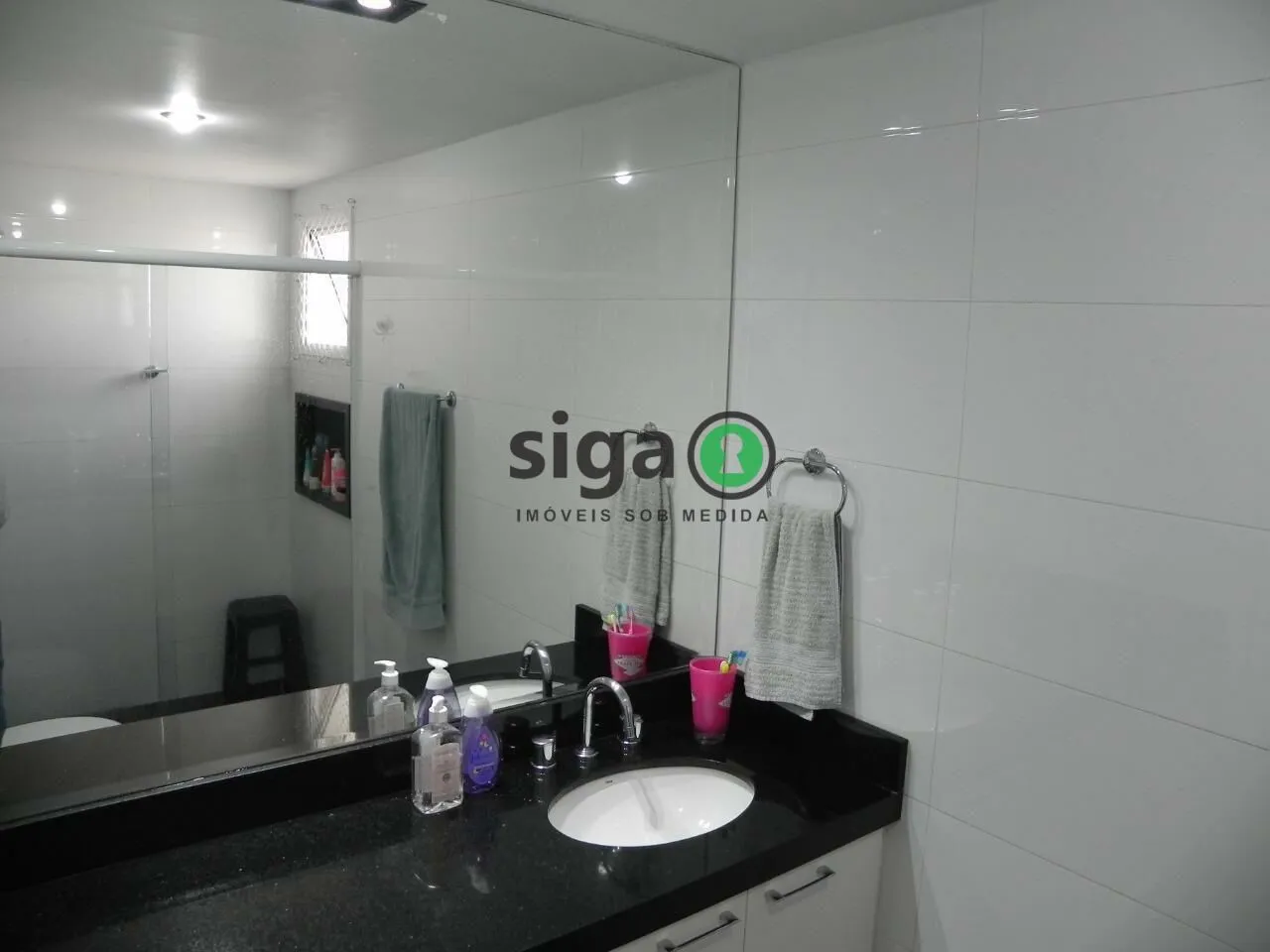 Imagem Apartamento de 177 metros 4 dormitórios, sendo 3 suítes 3 vagas a venda no condomínio Paulistano