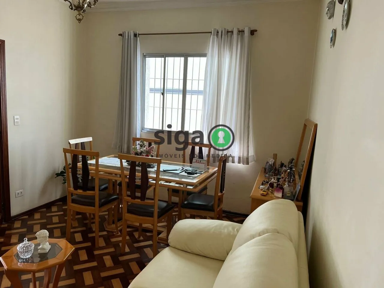 Imagem Sobrado para venda em Planalto Paulista de 216.00m² com 4 Quartos, 4 Suites e 8 Garagens
