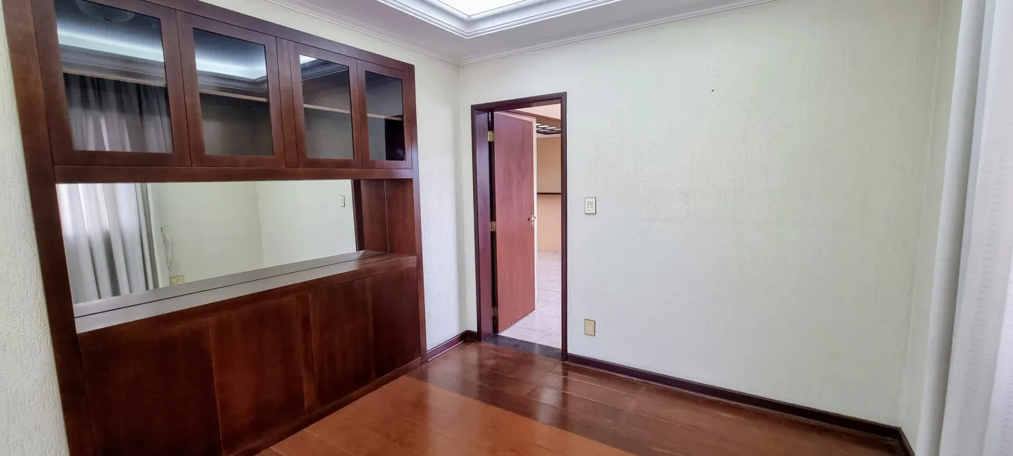 Imagem Apartamento à venda 4 Quartos, 2 Suites, 2 Vagas, 225M², Centro, Guaratinguetá - SP | Edifício Mansão La Boheme