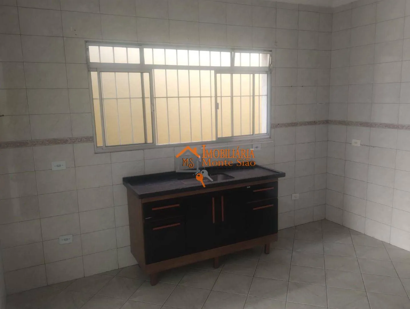 Imagem Sobrado com 3 dormitórios à venda, 300 m² por R$ 600.000,00 - Cidade Soberana - Guarulhos/SP