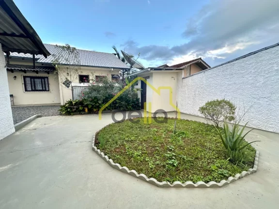 Imagem Casa alto padrão com 4 dormitórios averbada e com fácil acesso para BR 101!