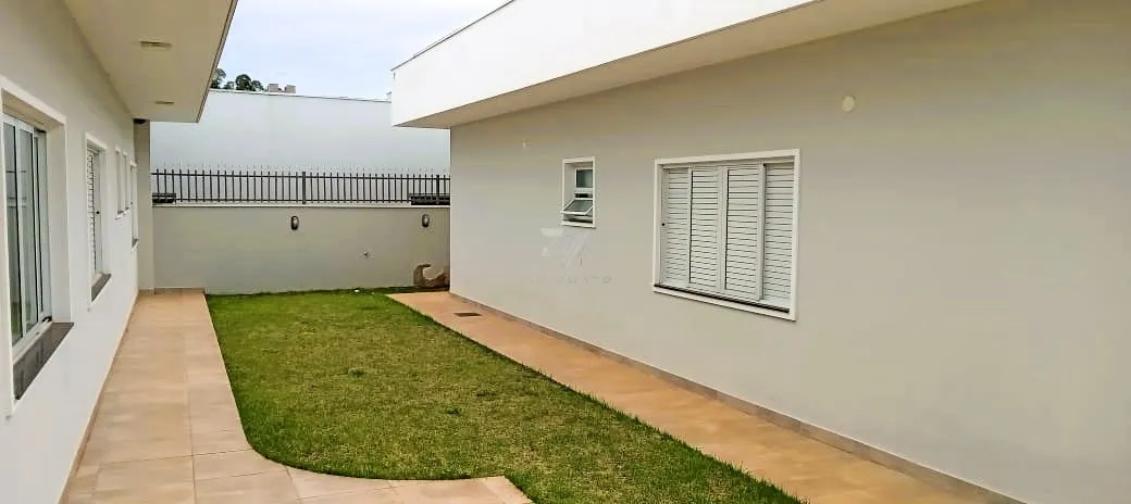 Imagem Casa em Condomínio - Vivendo em Meio a Natureza no Res. Lago Azul
