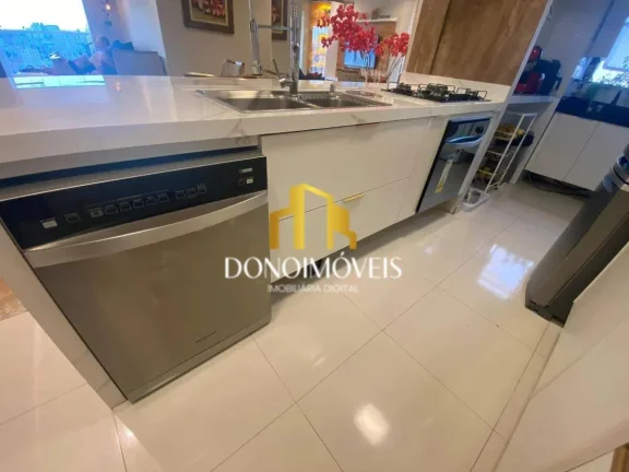 Imagem Apartamento decorado com 104m², 3 dormitórios (2 suítes), 2 vagas, móveis planejados inclusos! E...