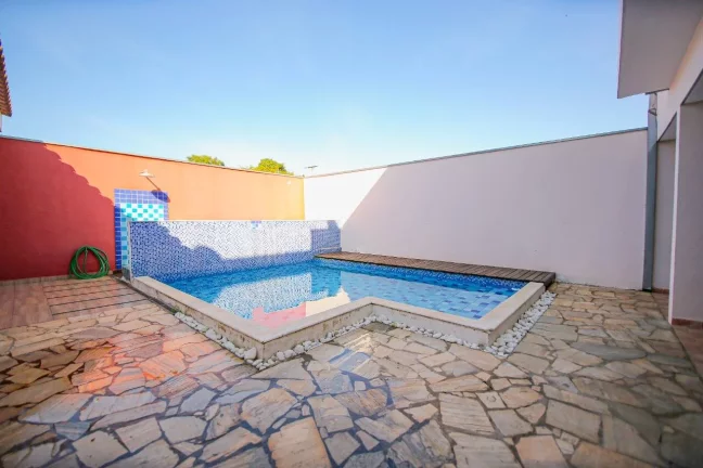 Imagem CASA residencial dentro de condomínio