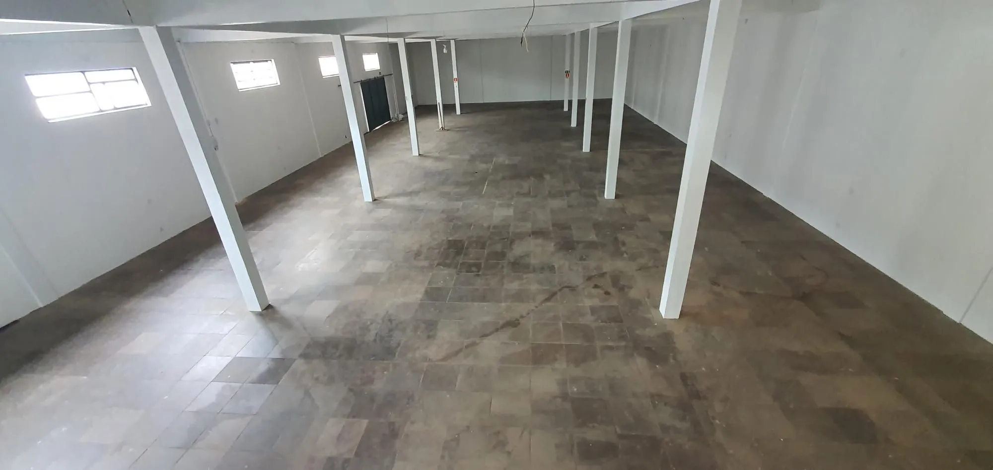 Imagem Pavilhão para Locação - Rua Moura Azevedo