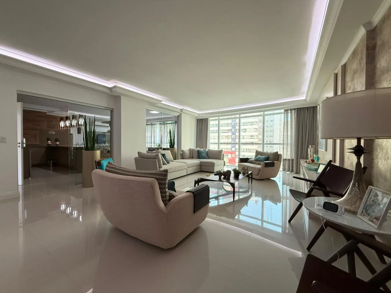 Imagem Apartamento à venda com 281m2 por R$ 8.800.000,00