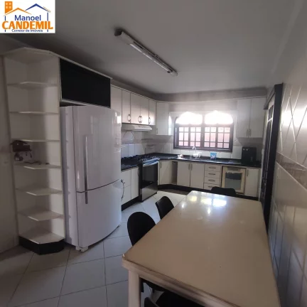 Imagem Casa Averbada à venda em Joinville, bairro Iririú