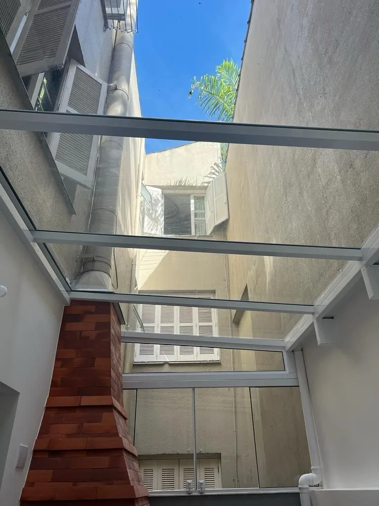Imagem Apartamento GARDEN de 2 dormitórios Reformado. Próximo a 24 de Outubro.