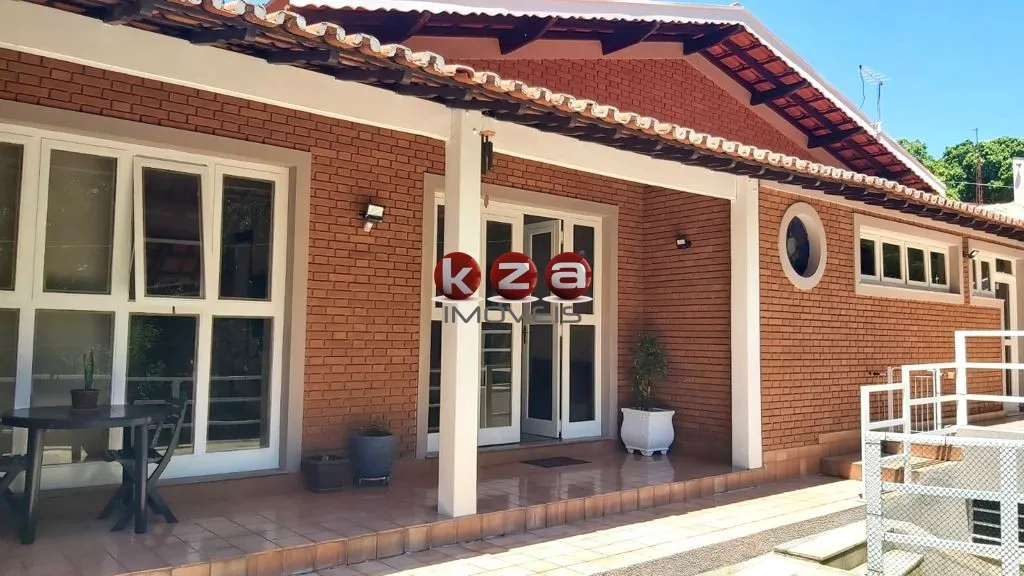 Imagem Oportunidade única: Casa à venda em Valinhos-SP, no Jardim Celani, com 3 quartos, suíte, 3 salas, 2 banheiros, 2 vagas - 198m².